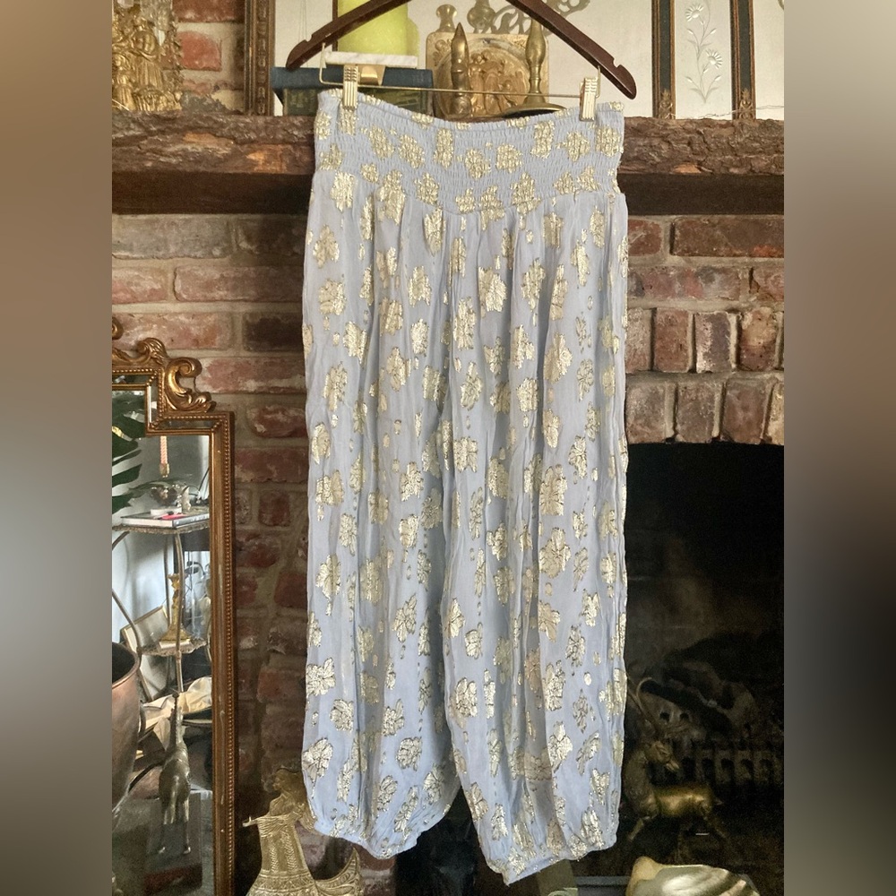 🆕 NWT by Anthropologie Deco Metallic Balloon  Pants with Gold Foil Detail - Picture 9 of 16